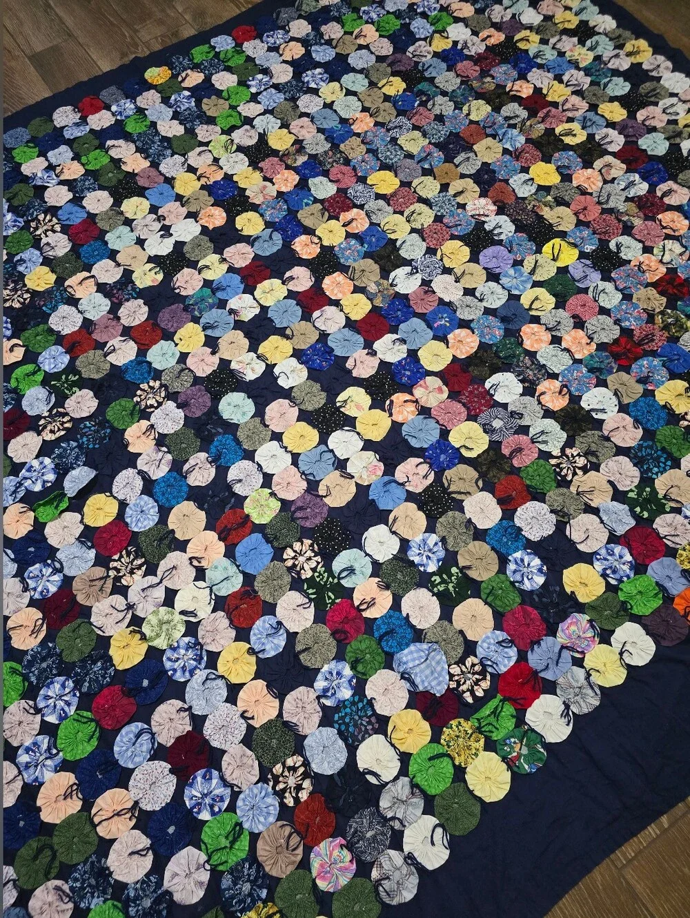 VTG Handmade YoYo Quilt Color Patchwork Dark Blue Backing Coverlet 96x86 Grandma